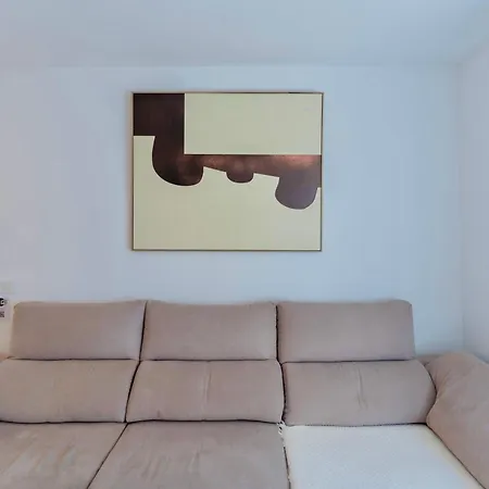 Deanes Califa 5 Appartement *